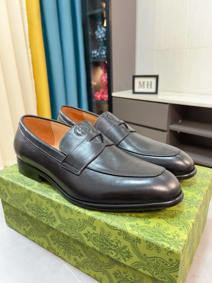 Men's shoes 💰500🌹🌹Niuli [GUCCI Gucci] A new style of formal men's leather shoes is coming~ The original quality upper is made of patent leather imported from Italy, the leather is soft and delicate, comfortable and soft first-layer cowhide lining, rubber wear-resistant outsole, the shoe shape is dignified and domineering, and the luxury charm cannot be concealed! The natural and free nouveau riche leads the trend. Code number: 38-44